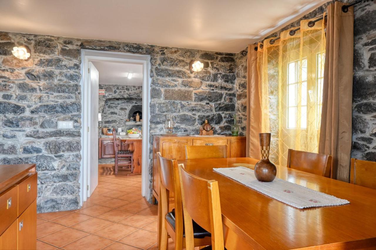 Casa Do Pombal, A Home In Madeira アルコ・ダ・カリェタ エクステリア 写真