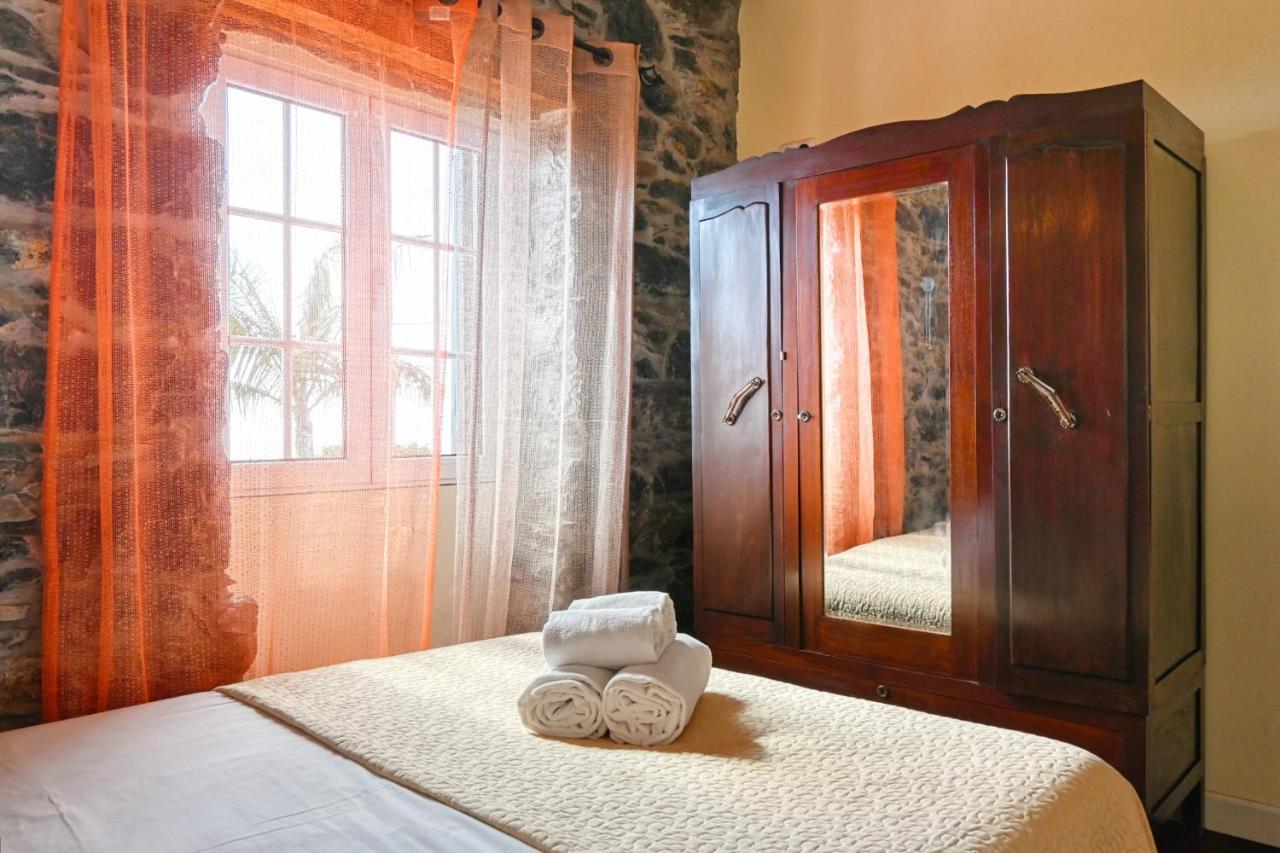Casa Do Pombal, A Home In Madeira アルコ・ダ・カリェタ エクステリア 写真