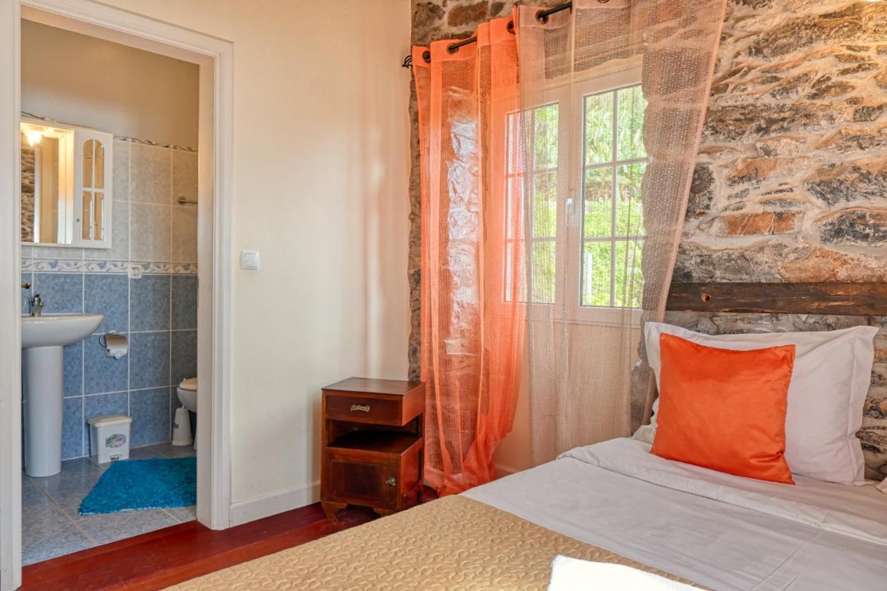 Casa Do Pombal, A Home In Madeira アルコ・ダ・カリェタ エクステリア 写真
