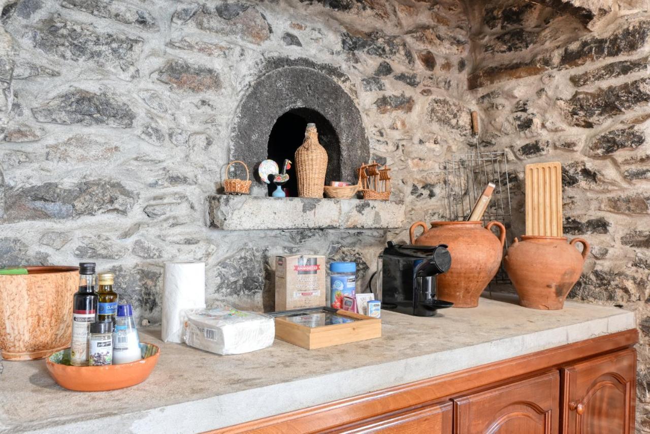 Casa Do Pombal, A Home In Madeira アルコ・ダ・カリェタ エクステリア 写真