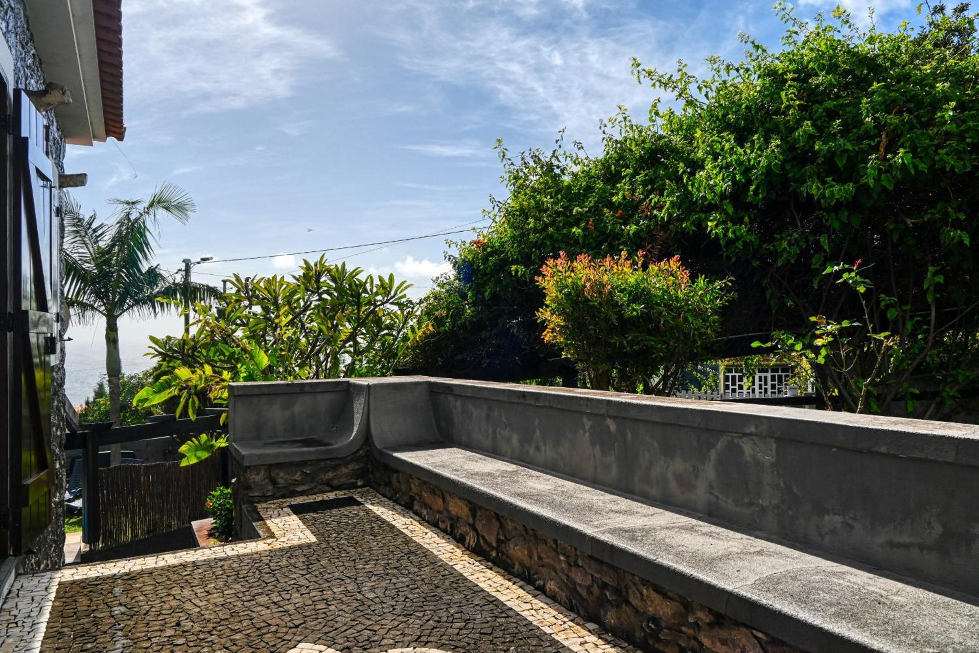 Casa Do Pombal, A Home In Madeira アルコ・ダ・カリェタ エクステリア 写真