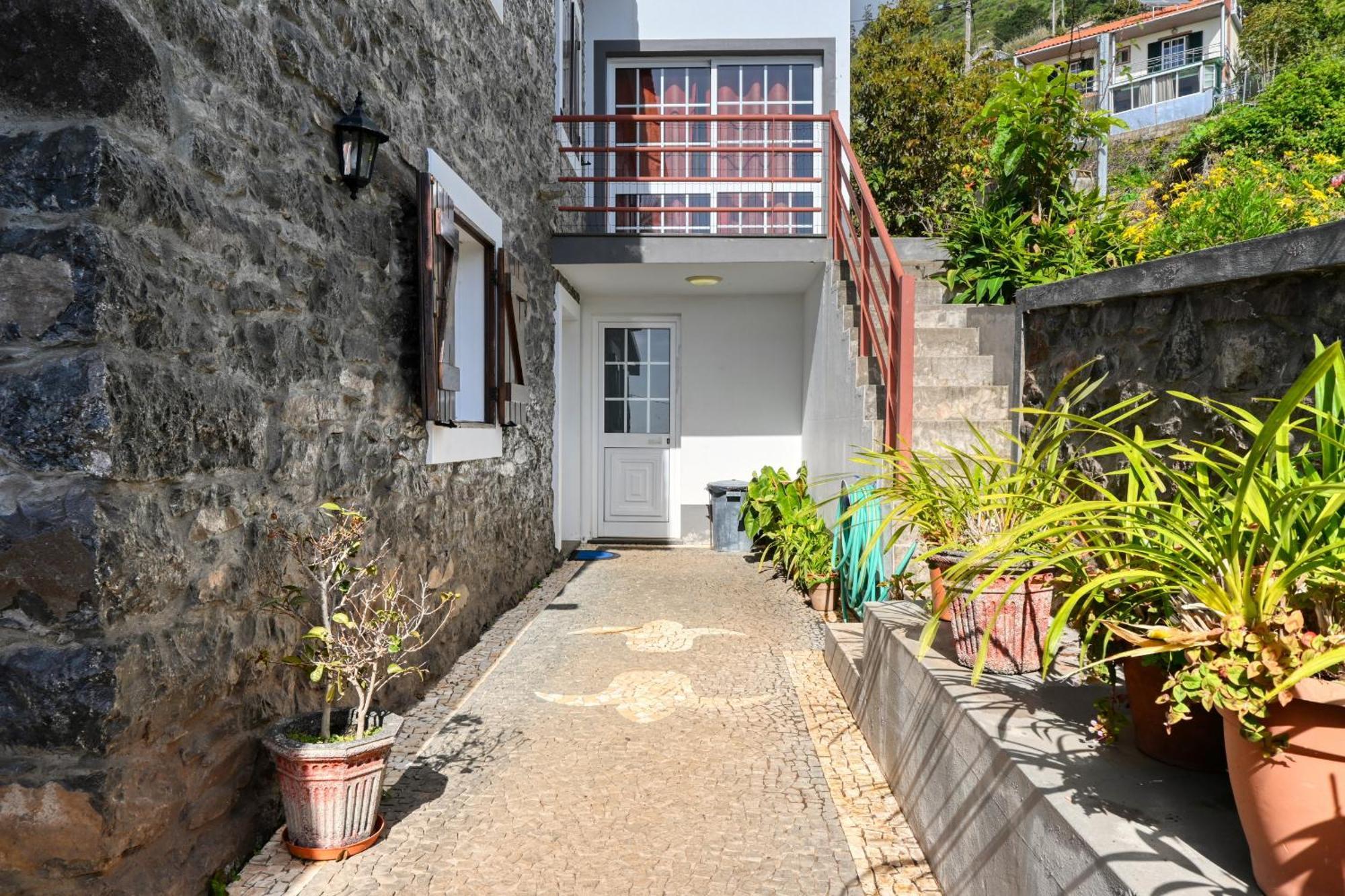 Casa Do Pombal, A Home In Madeira アルコ・ダ・カリェタ エクステリア 写真